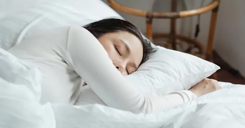 Awas! Ada Efek Negatif Tidur dalam Kondisi Rambut Basah