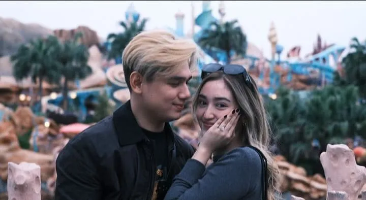 Romantis, Rayn Wijaya Lamar Ranty Maria saat Liburan di Jepang