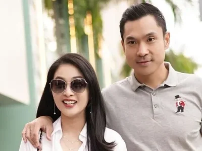 KASUS KORUPSI: Rekening suami Sandra Dewi, Harvey Moeis, diblokir Kejagung. Foto : Instagram/sandradewi88