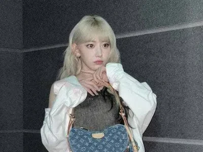 Sakura LE SSERAFIM terbang ke China usai usai absen Fan Sign karena sakit. Foto : Instagram/39saku_chan