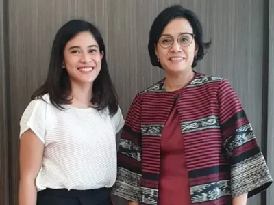 Dian Sastro dan Sri Mulyani dijuluki Kartini modern. Foto: Dok. Instagram @smindrawati