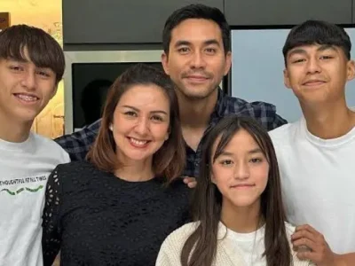 Donna Agnesia dan Darius Sinathrya bangga putranya, Diego Andres Sinathrya terpilih mengikuti seleksi Timnas U-16. Foto: Dok. Instagram @diego.sinathrya