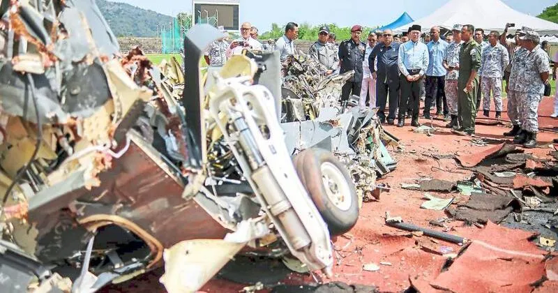 Ngeri! Dua Helikopter Militer Malaysia Jatuh, Tewaskan 10 Orang