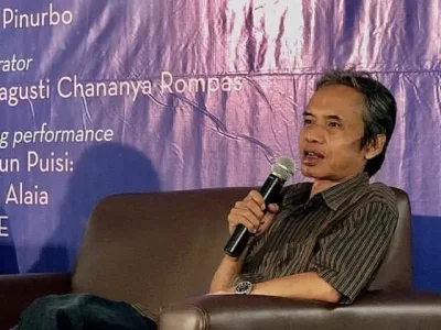 Penyair Joko Pinurbo meninggal dunia. (Foto: Dok. Instagram)