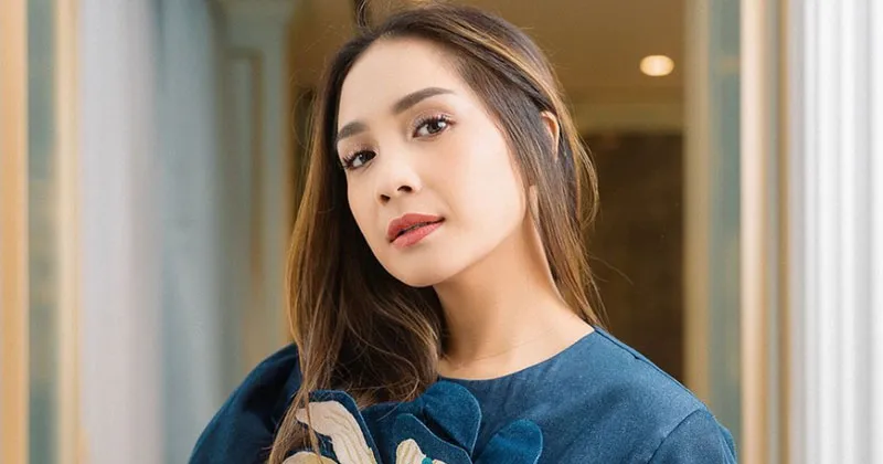 Kedekatan Nagita Slavina dengan Karyawannya, Tak Sungkan Berbagi Makanan