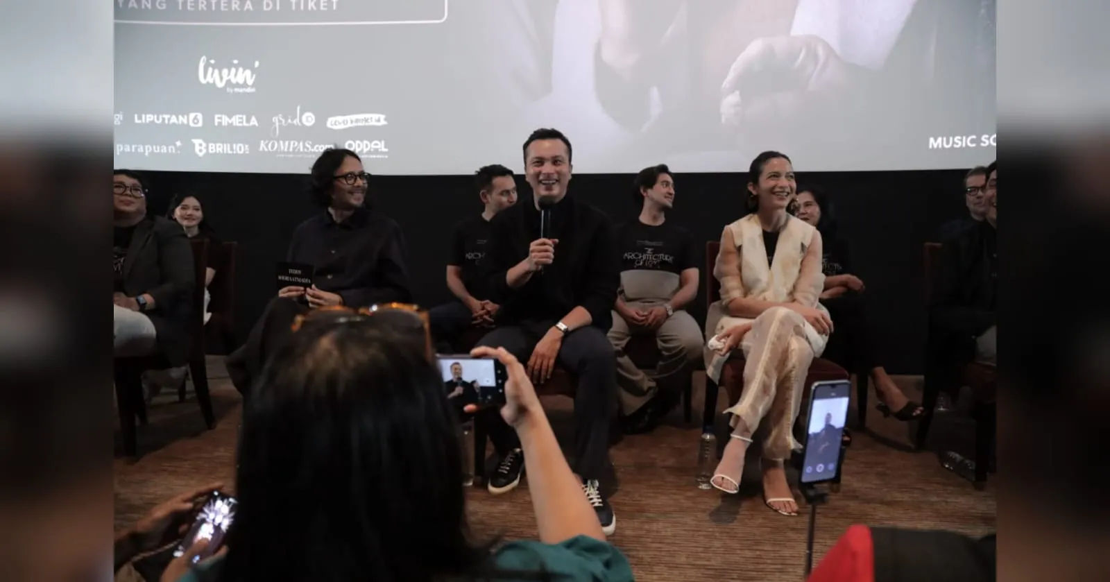 Alasan Nicholas Saputra Terlibat di Film The Architecture of Love