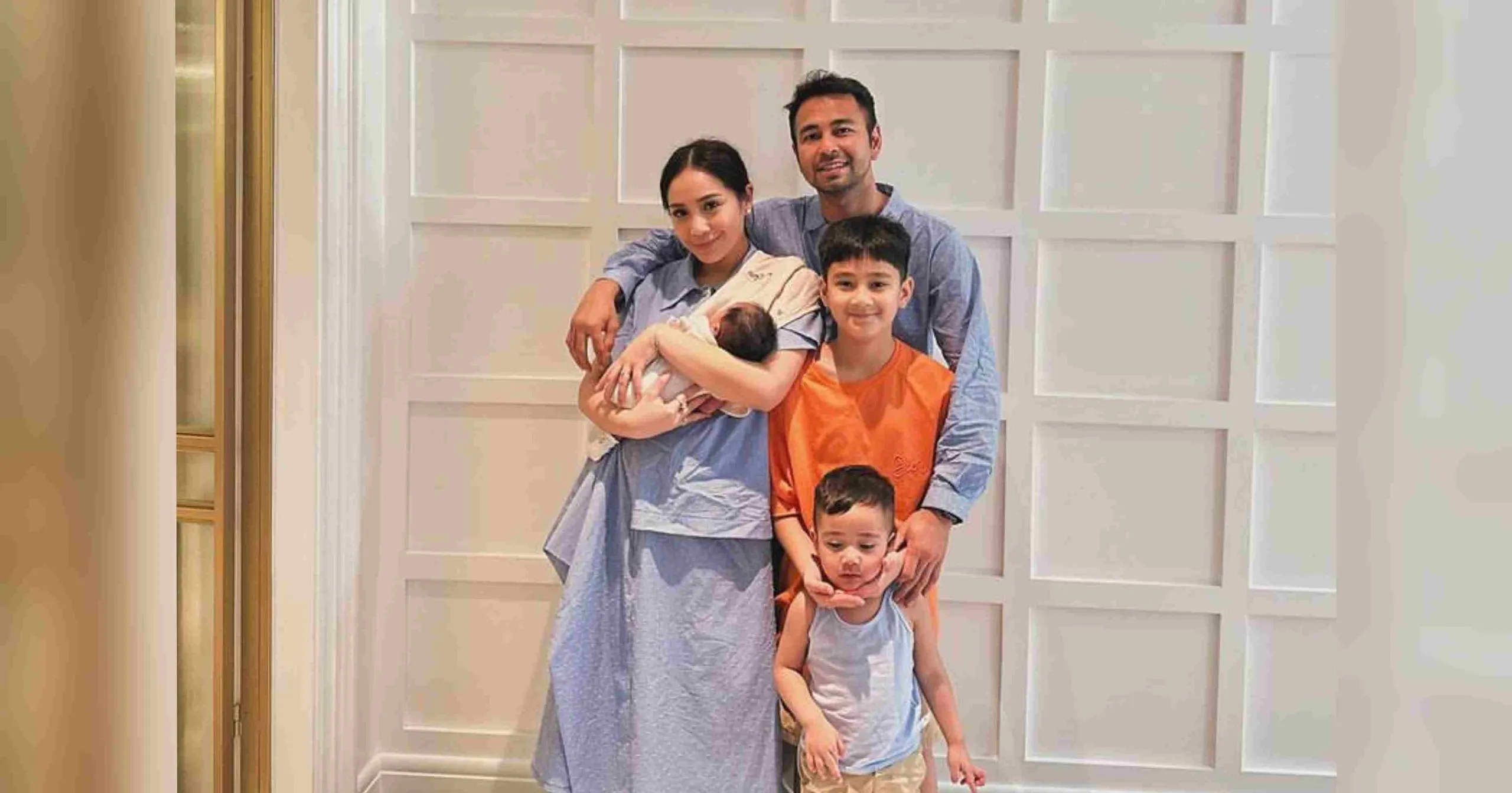 Raffi Nagita Dikabarkan Adopsi Bayi Perempuan Bernama Lily