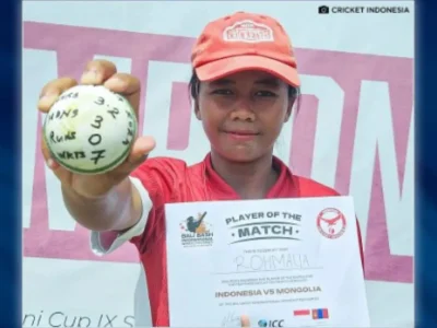 BANGGA: Atlet kriket putri Indonesia, Rohmalia berhasil cetak rekor dunia di laga Twenty20 International (T20I). (Foto: Instagram @rohmaliaa7)