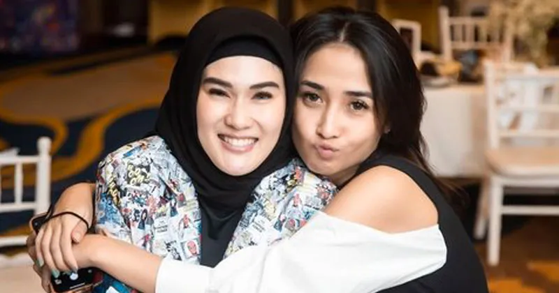 Hasil Penjualan Baju Stevie Agnecya Didonasikan, Suami: Semoga Bermanfaat