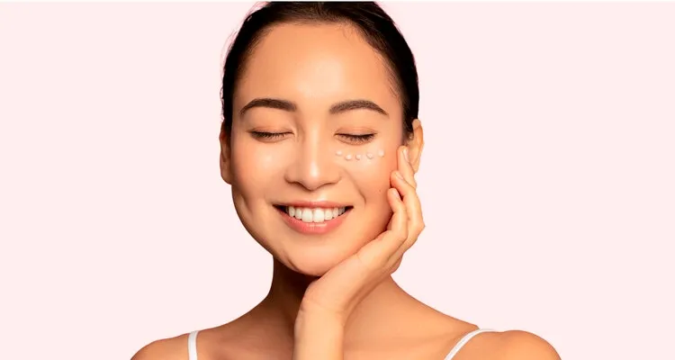 Tips Pakai Foundation Tahan Lama dan Flawless Seharian