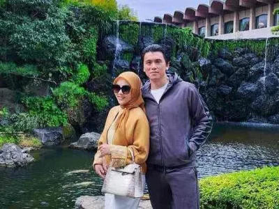 BAHAGIA: Istri Reino Barack, Syahrini dikonfirmasi hamil anak pertama. Foto : Instagram/princessyahrini