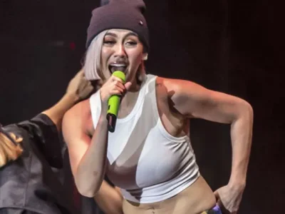 DISOMASI: Agnes Mo menyanyi lagu Bilang Saja tanpa izin. Foto: Dok. Instagram @agnezmo