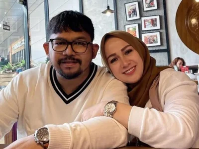 JUAL ASET: Pelawak Bedu dan istri. (Foto: Instagram/beddu17)