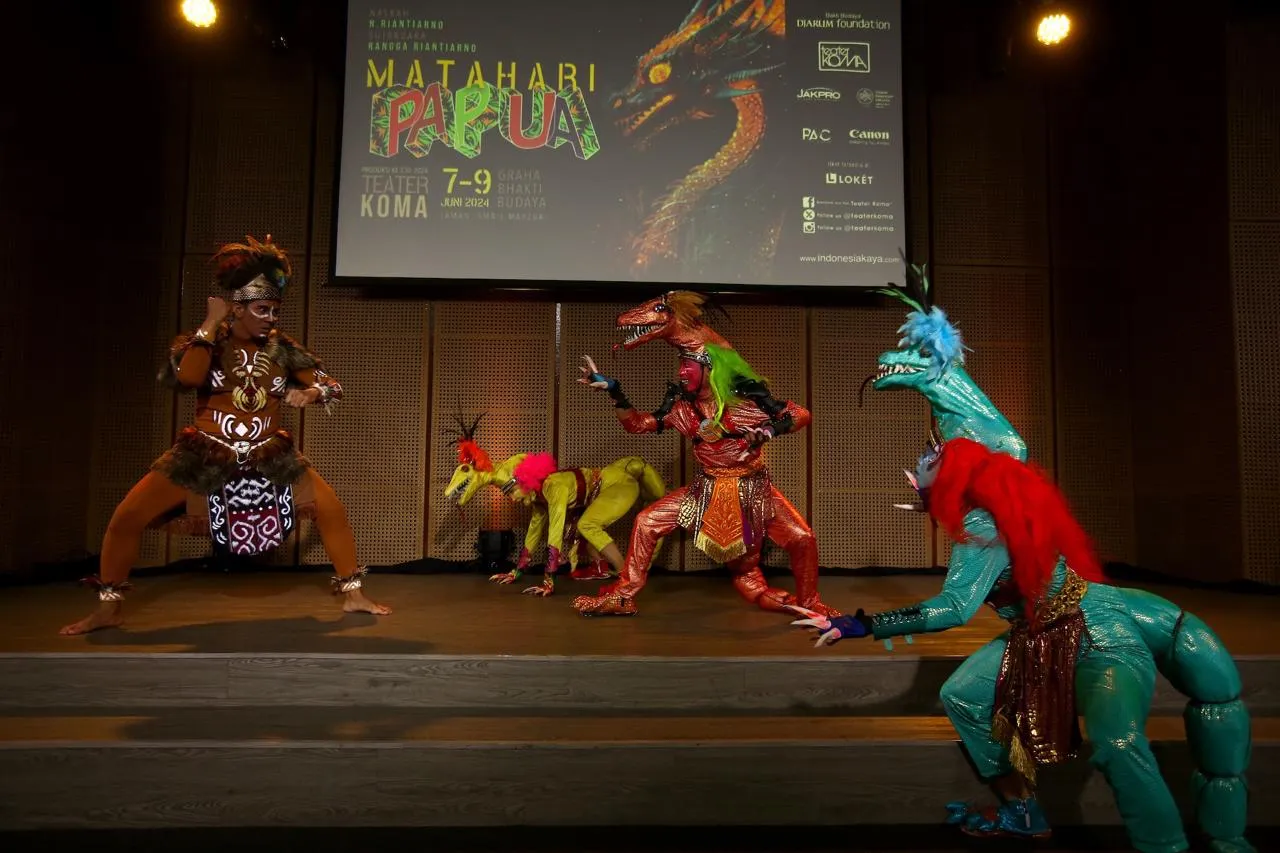 Teater Koma Hadirkan Pertunjukan Matahari Papua: Saatnya Merdeka Dari Naga