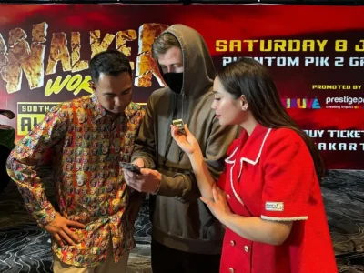 Kedekatan Raffi Ahmad dan Nagita Slavina bersama Alan Walker. (Foto: Instagram/raffinagita1717)