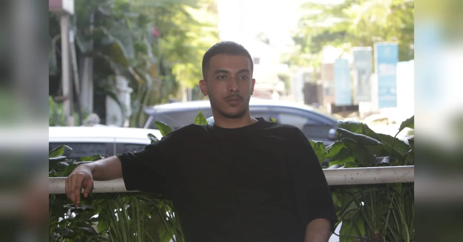 Aziz Hedra, Berawal dari Iseng