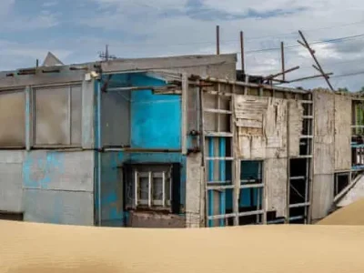 KEKURANGAN POPULASI: Akira, sebutan untuk rumah kosong di Jepang. (Foto: Toby Howard/Alamy)