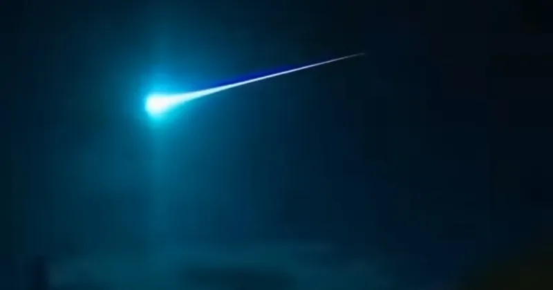Viral, Langit Malam Portugal Mendadak Terang Dilintasi Meteor