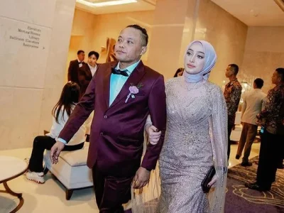 Sule dan Santyka Fauziah. (Foto: Instagram/rizkyfbian)