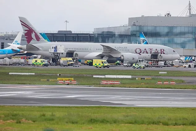 Penerbangan Qatar Airways Alami Turbulensi, 12 Orang Terluka