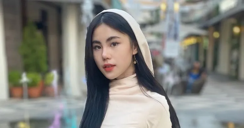 Zoe Levana Klarifikasi Isu Ciuman dengan Gus Zizan