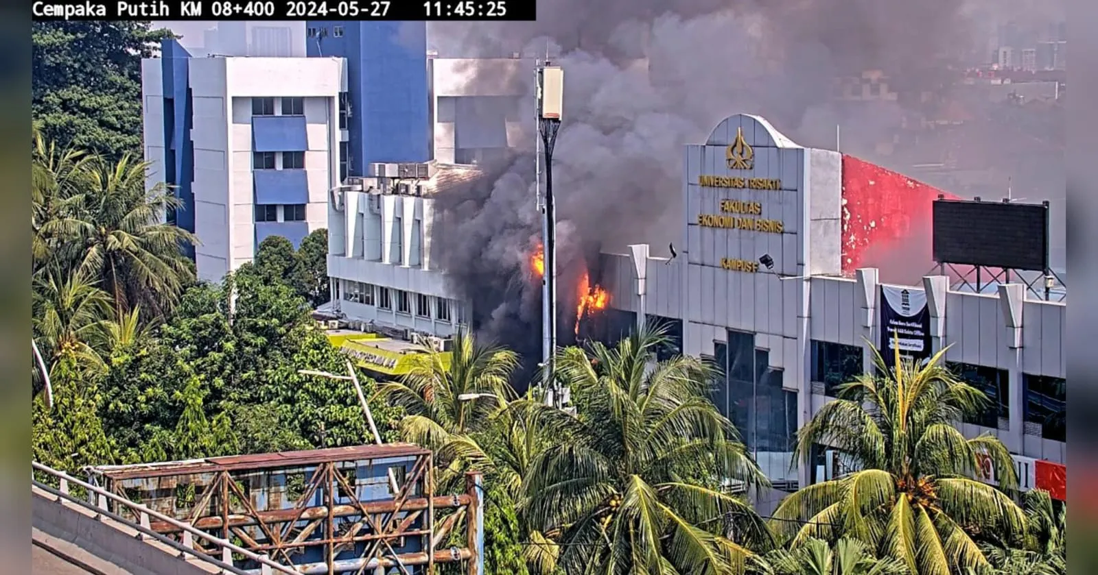 Satu Gedung Universitas Trisakti Terbakar, Ini Penyebabnya