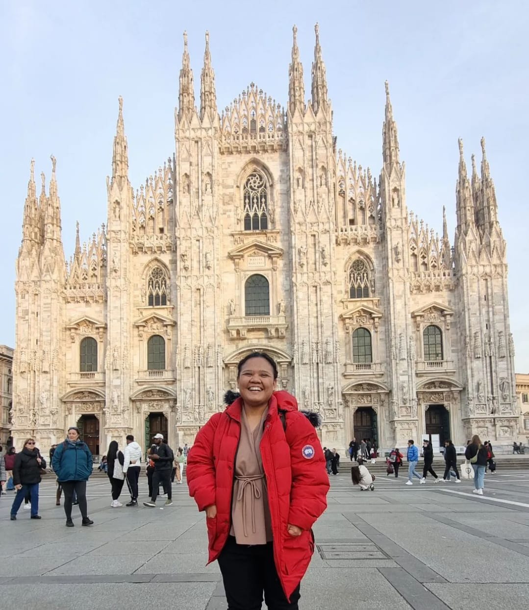 HOBI TRAVELING: Marista Rita Sinaga saat liburan di Milan, Italy. (Foto: Instagram @marissinaga)