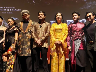 Lydia Kandou (tiga dari kanan) bersama para pemeran film Vina : Sebelum 7 Hari. (Foto: Bayu: Nyata)