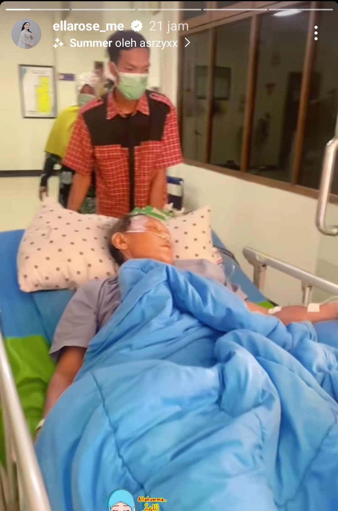 TERBARING: Ayah Via Vallen, Muhammad Arifin sempat dilarikan ke rumah sakit sebelum meninggal dunia. (Foto: Instagram story/ellarose_me)
