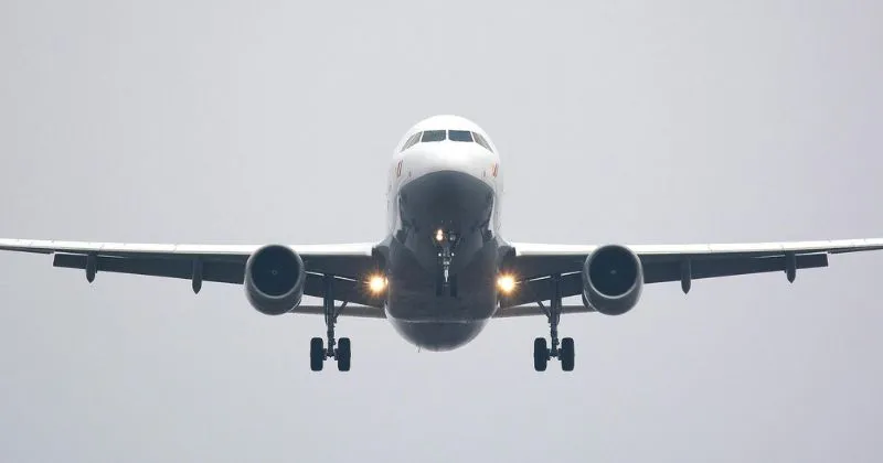 Pesawat Boeing Senegal Air Tergelincir saat Lepas Landas, 11 Penumpang Terluka