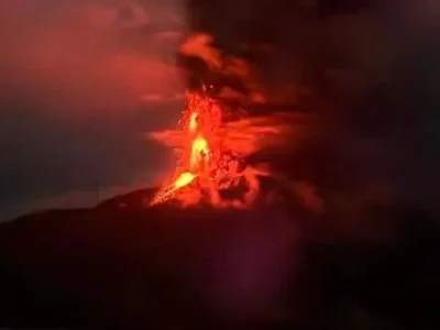 Gunung Ruang meletus lagi. Foto : X/FPMKI