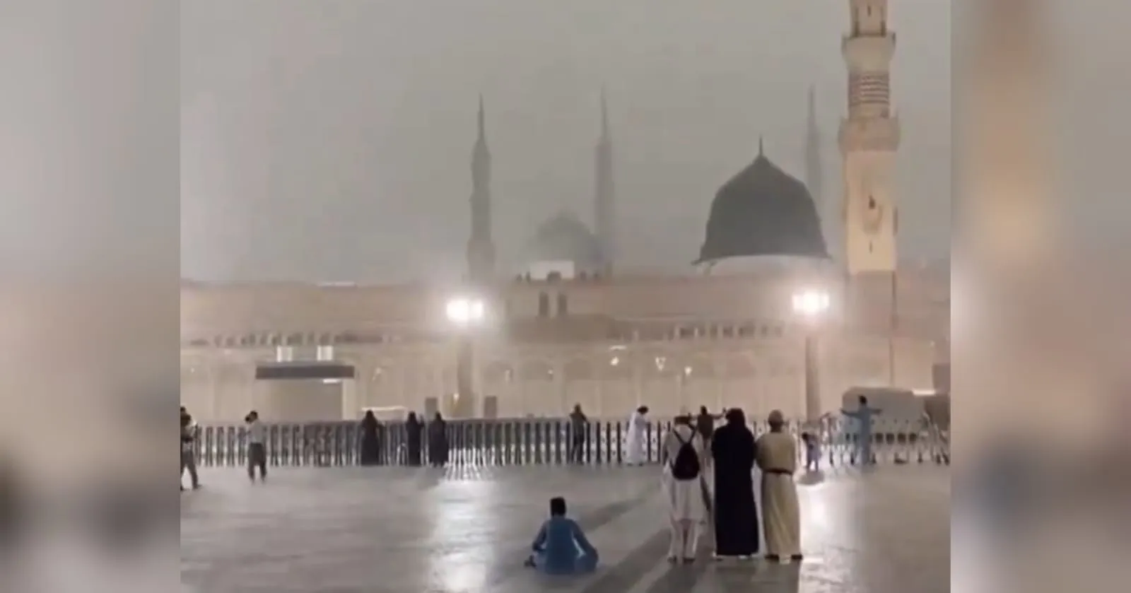 Madinah Dilanda Banjir, Sekolah Terpaksa Ditutup