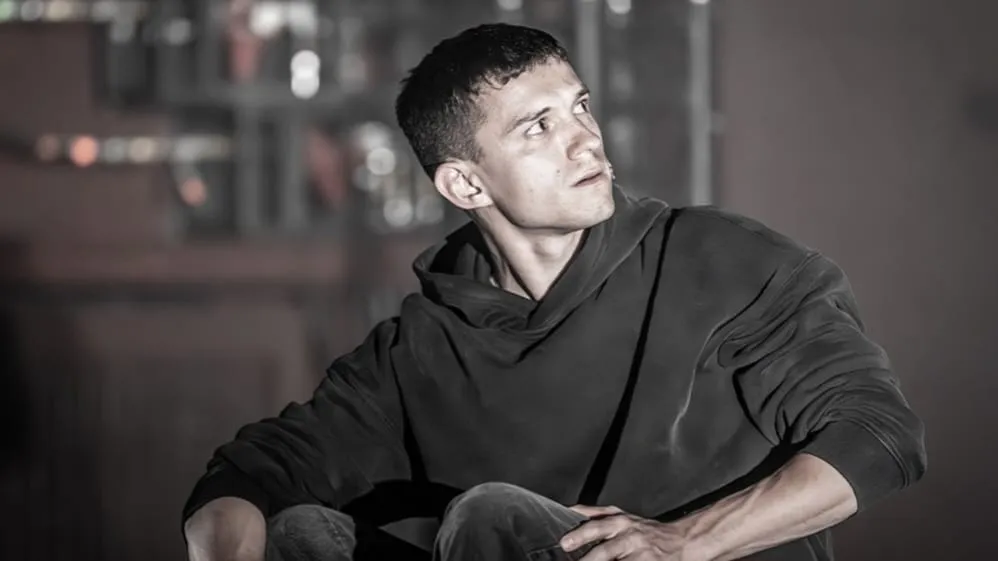Aktor Spiderman Tom Holland Tuai Kritikan saat Perankan Romeo
