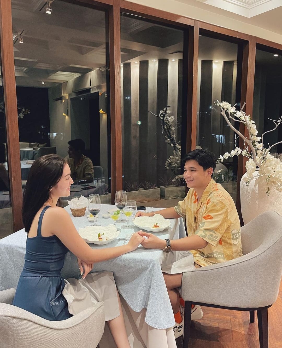 Rayn Wijaya dan Ranty Maria saat quality time makan malam bersama. Foto: Dok. Instagram @rantymaria