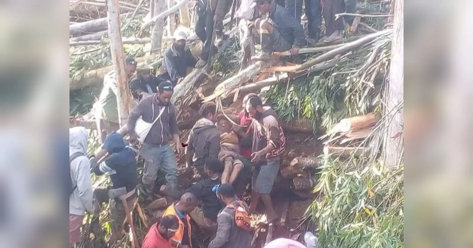 Papua Nugini Longsor, 2.000 Orang Terkubur Hidup-hidup