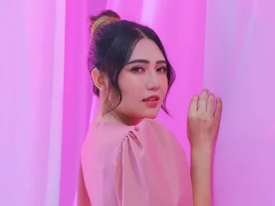 Via Vallen menuliskan pesan haru untuk mendiang ayahnya. Foto : Instagram/viavallen