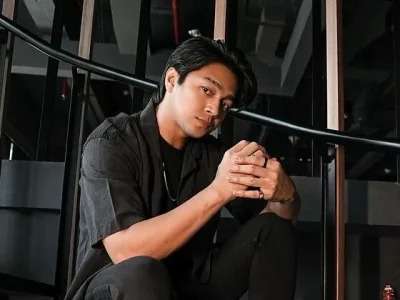 Deva Mahenra melakukan klarifikasi usai pernyataannya viral. Foto : Instagram/devamahenra
