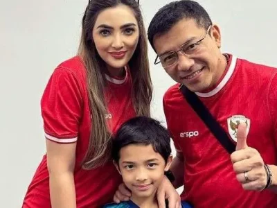 Potret Ashanty dan Anang Hermansyah saat mendampingi putranya. Foto : Instagram/ ashanty_ash