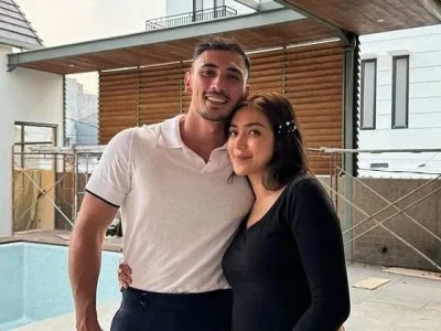 Jessica Iskandar bersama suaminya, Vincent Verhaag. Foto : Instagram/inijedar