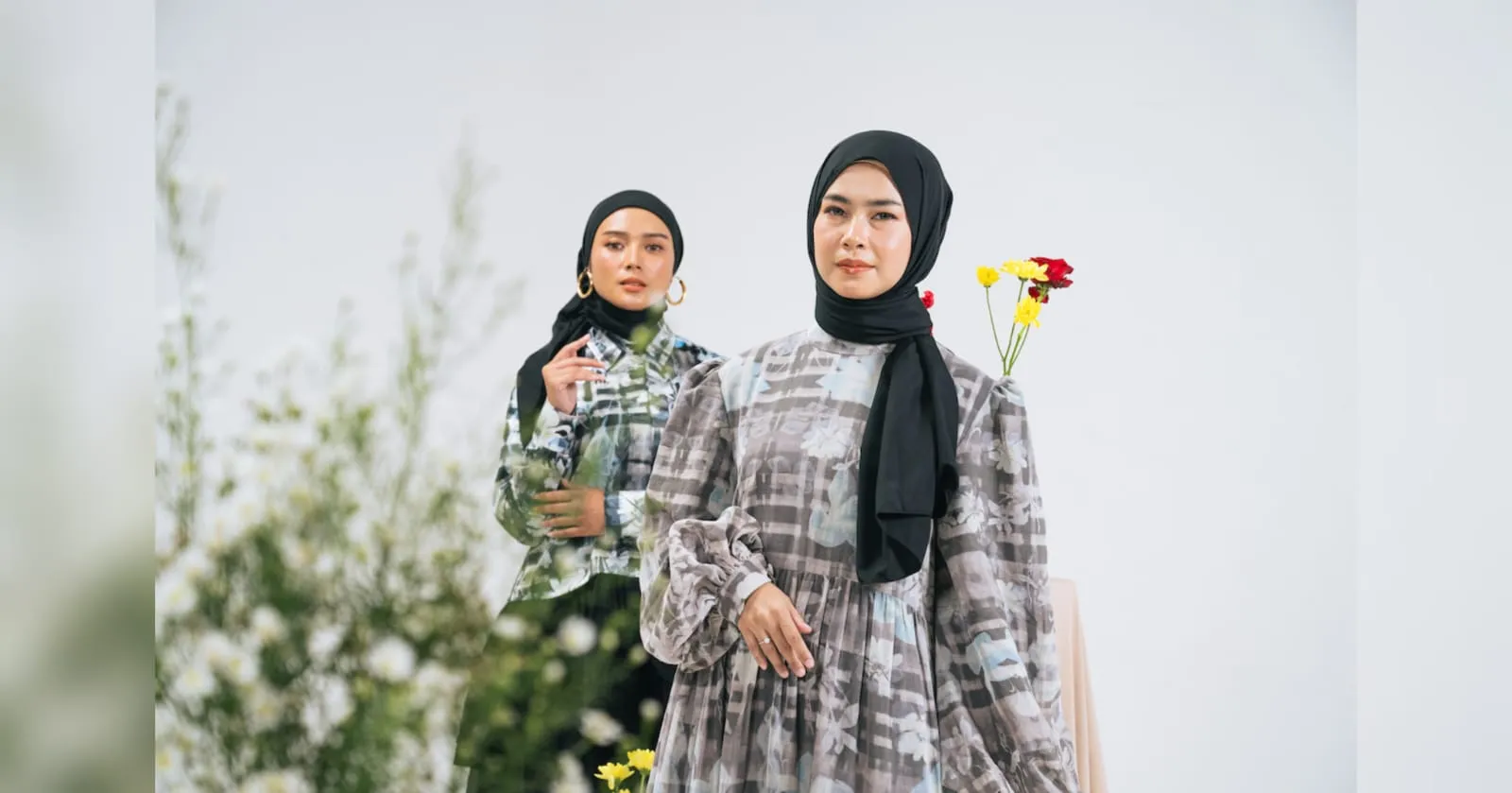 Model Layering Jadi Inspirasi Busana Muslimah yang Elegan