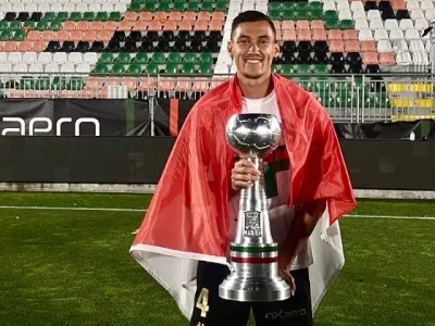Jay Idzes bakal bermain di Serie A setelah Venezia memastikan satu tiket promosi pada Senin (3/6) dini hari. (Foto: Instagram/@jayidzes)