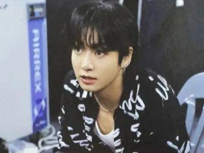 Personel supergroup K-pop BTS, Jungkook menduduki puncak tangga lagu iTunes Top Song di 96 negara melalui single terbarunya Never Let Go. (Foto: X/@kookpiics)