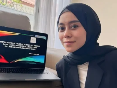 Lesti Kejora akhirnya sidang seminari proposal kuliah. Foto: Dok. Instagram @lestikejora