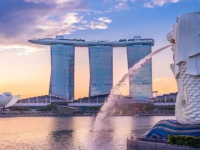 Pria di Singapura ditahan setelah merantai anak di toilet karena tidak mengerjakan PR. (Foto: Pinterest/Nicki)