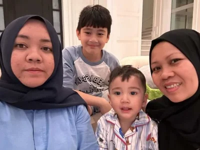 Mbak Lala dan Sus Rini, pengasuh Rafathar dan Rayyanza. (Foto: Instagram)