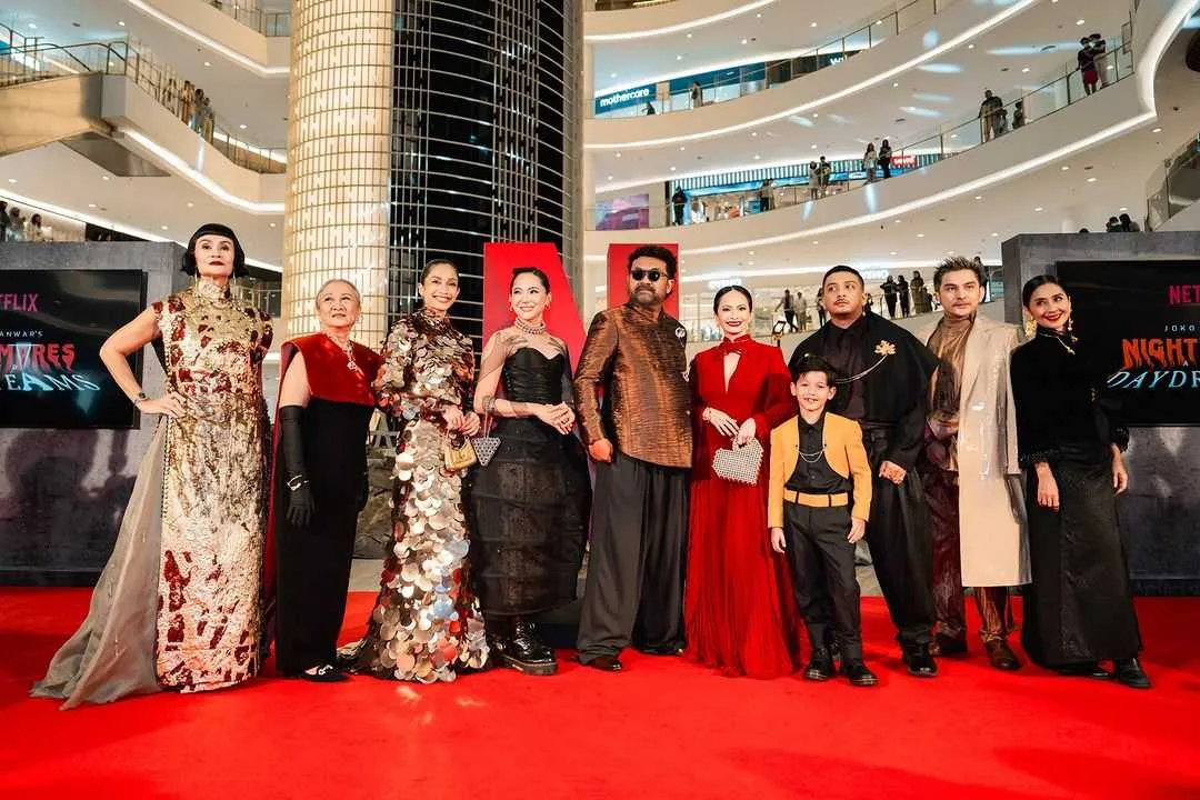 Potret Gaun Glamor Para Pemain Serial Nightmares and Daydreams