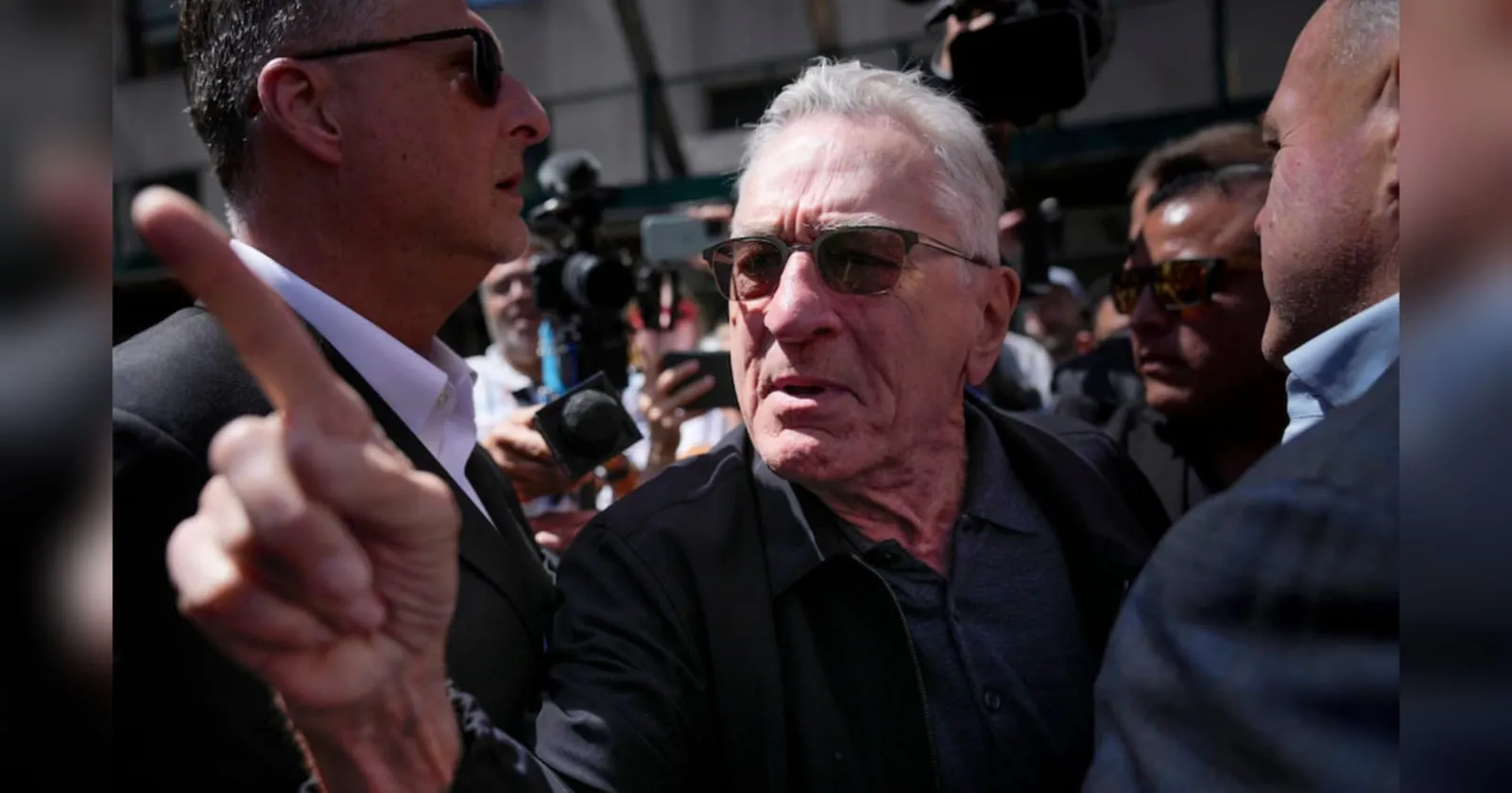Aktor Robert De Niro Batal Terima Award Usai Kritik Donald Trump