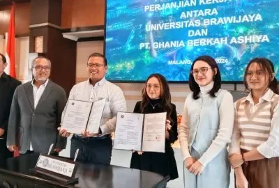 Happy Asmara saat datang ke kampus UB untuk kerjasama. Foto : Humas UB
