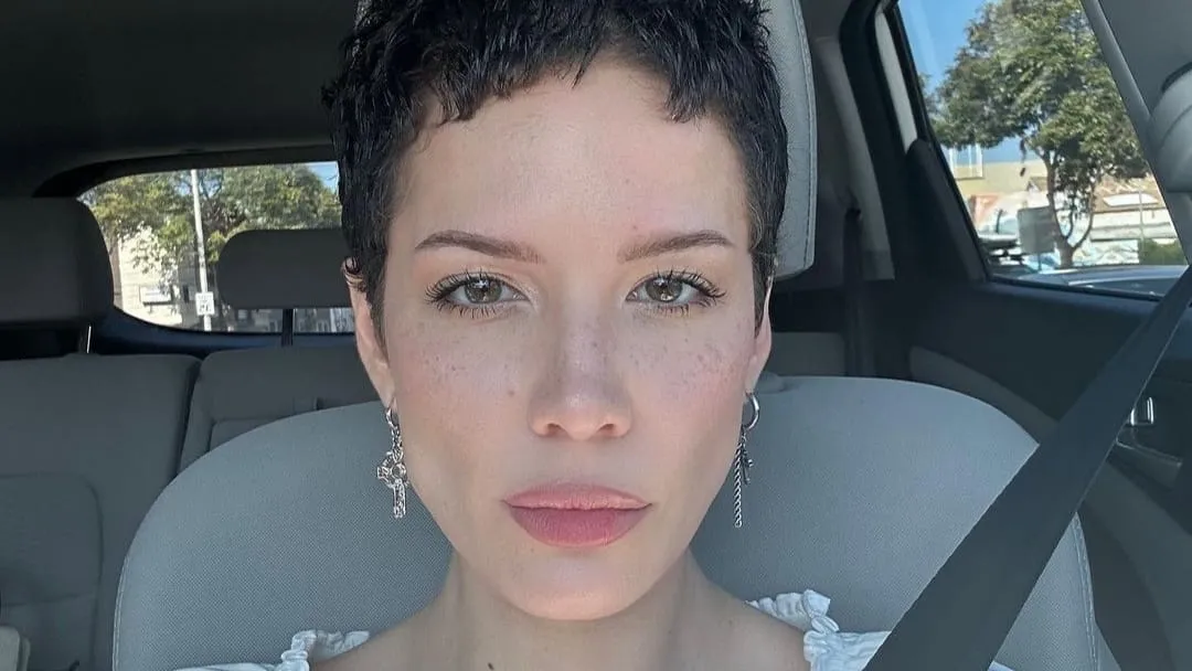 Halsey Idap Sakit Parah, Akui Bersyukur Masih Bisa Hidup