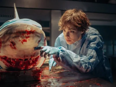 Cuplikan adegan di trailer Under Paris, film horor tentang teror hiu mematikan. (Foto: Under Paris)